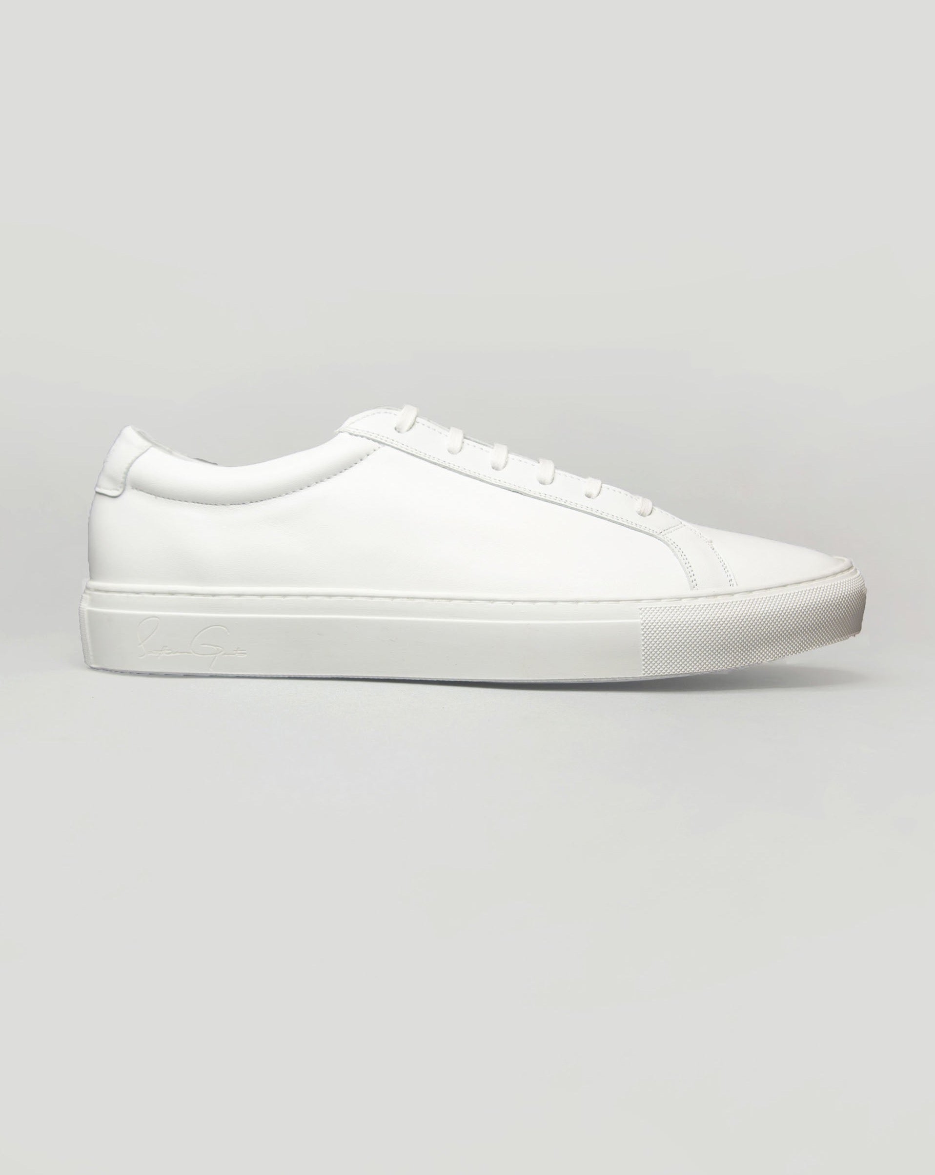 Buy Gola mens Grandslam Classic sneakers in white/khaki/navy at gola